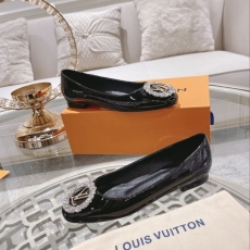 Louis Vuitton Flat Shoes